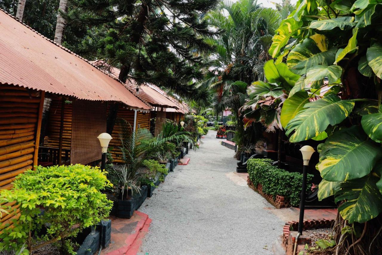 Готель Kerala Bamboo House Варкала Екстер'єр фото